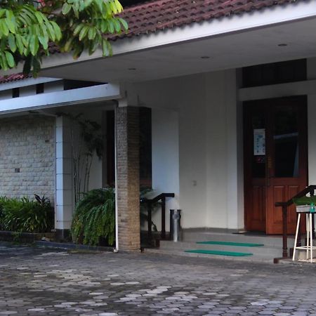 Hotel Graha Kinasih Kotabaru Yogyakarta Esterno foto