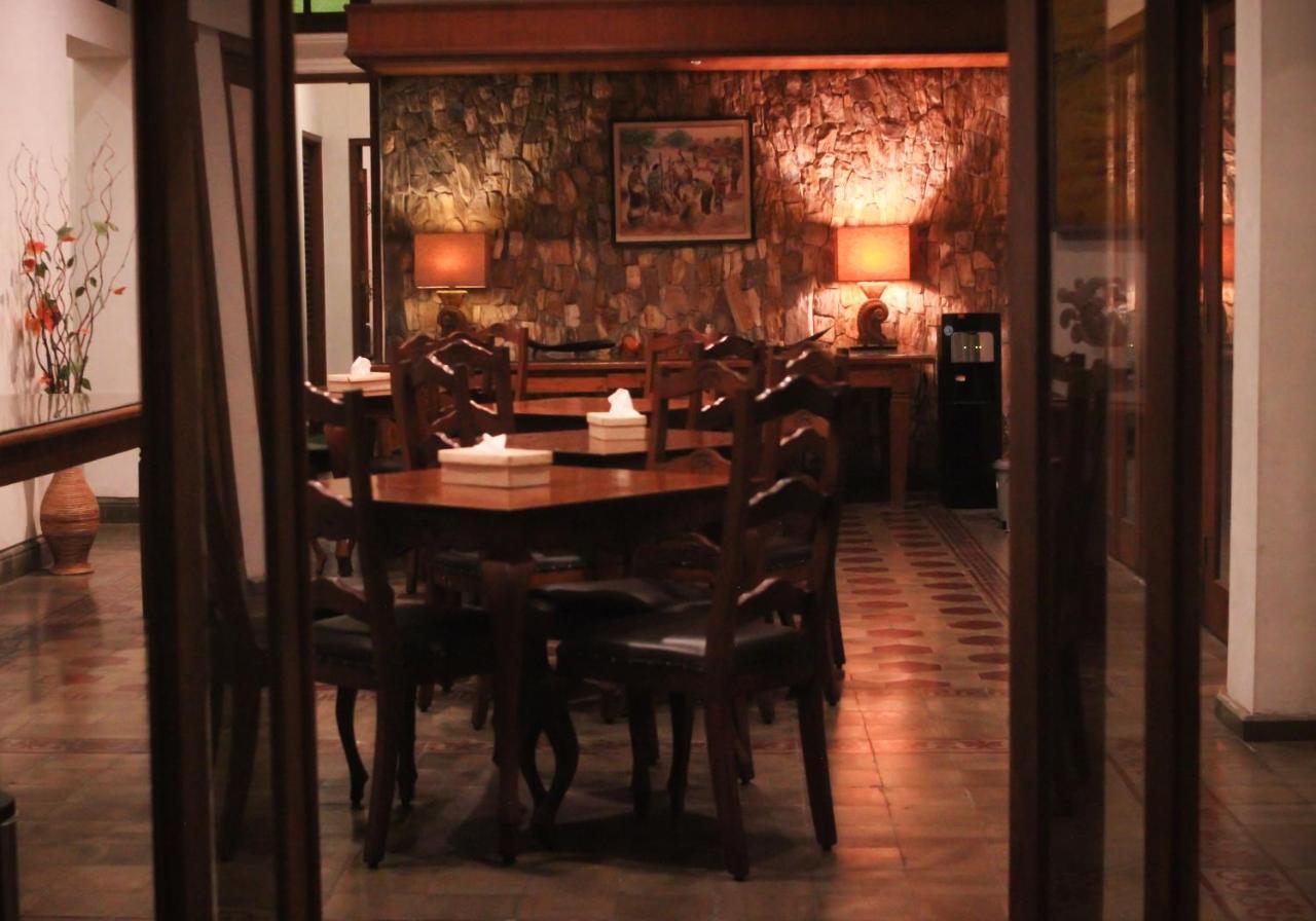 Hotel Graha Kinasih Kotabaru Yogyakarta Esterno foto