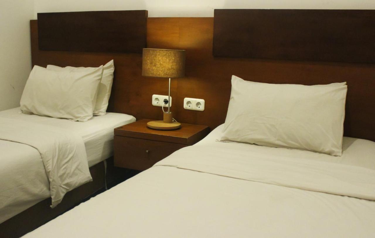 Hotel Graha Kinasih Kotabaru Yogyakarta Esterno foto